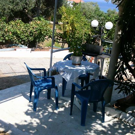 House Mantesos Apartment Koinira Phòng bức ảnh