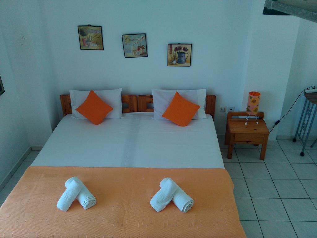 House Mantesos Apartment Koinira Ngoại thất bức ảnh