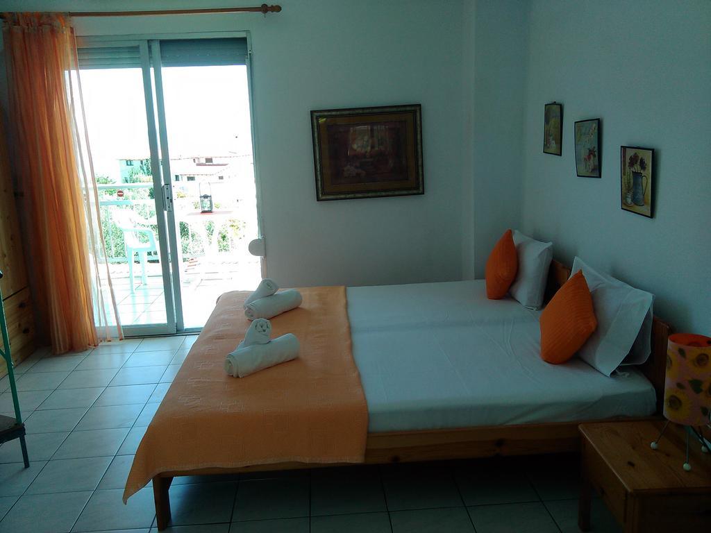 House Mantesos Apartment Koinira Ngoại thất bức ảnh