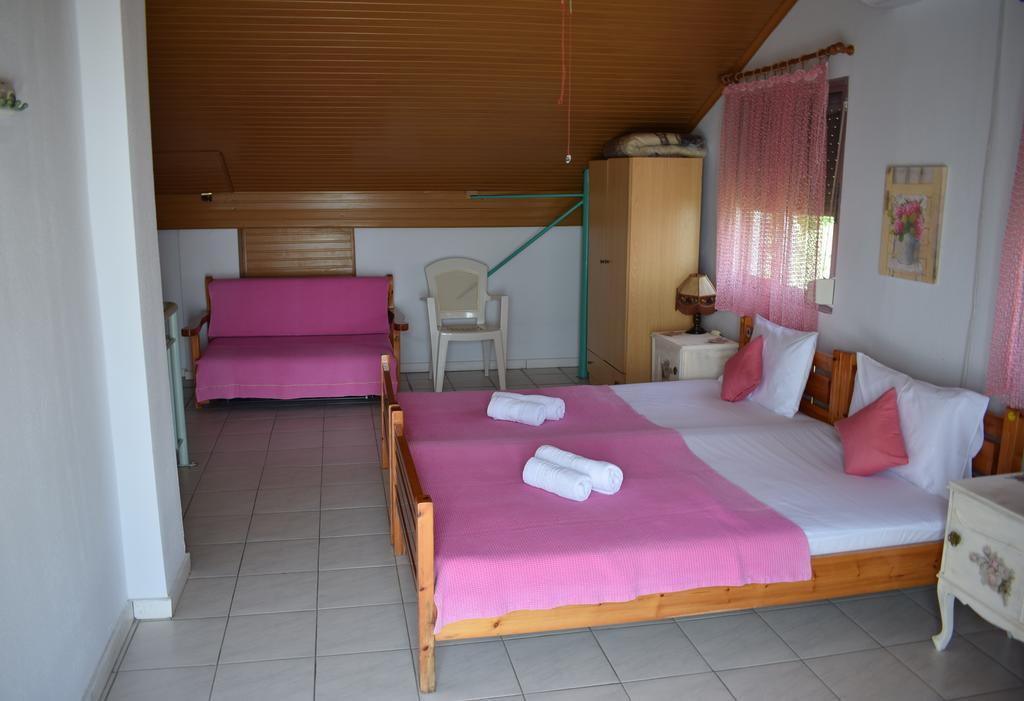 House Mantesos Apartment Koinira Ngoại thất bức ảnh