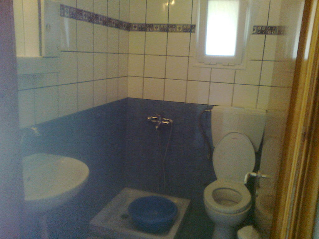 House Mantesos Apartment Koinira Phòng bức ảnh